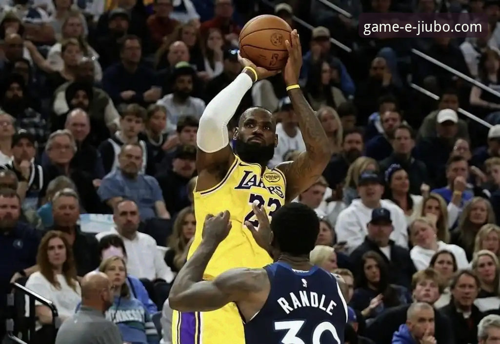 九博体育官方赛事平台 解读骑士败局的关键:从湖人双核表现看NBA防守策略的实用分析